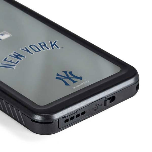 MLB New York Yankees Alternate/Away Jersey Galaxy S24 Plus Waterproof Case